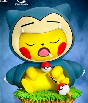 Pikachu cos Snorlax