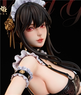 Yor cosplay Bathroom Maid