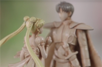 สาว ๆ อยากได้กันมั้ย???... กล่องดนตรีเซเลอร์มูน