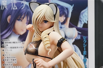 รีวิวภาพถ่ายจริงฟิกเกอร์ Celia Cumani ที่เตรียมออกตลาดเดือนกุมภานี้